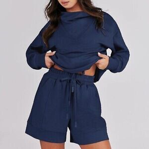 Women's 2 Piece Outfit Loose Fit Cowlneck Sweatshirt & Short Set XS NWT Cozycore